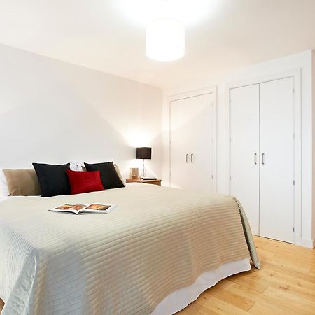 Watford Centre - Luxury Penthouse Appartement Buitenkant foto