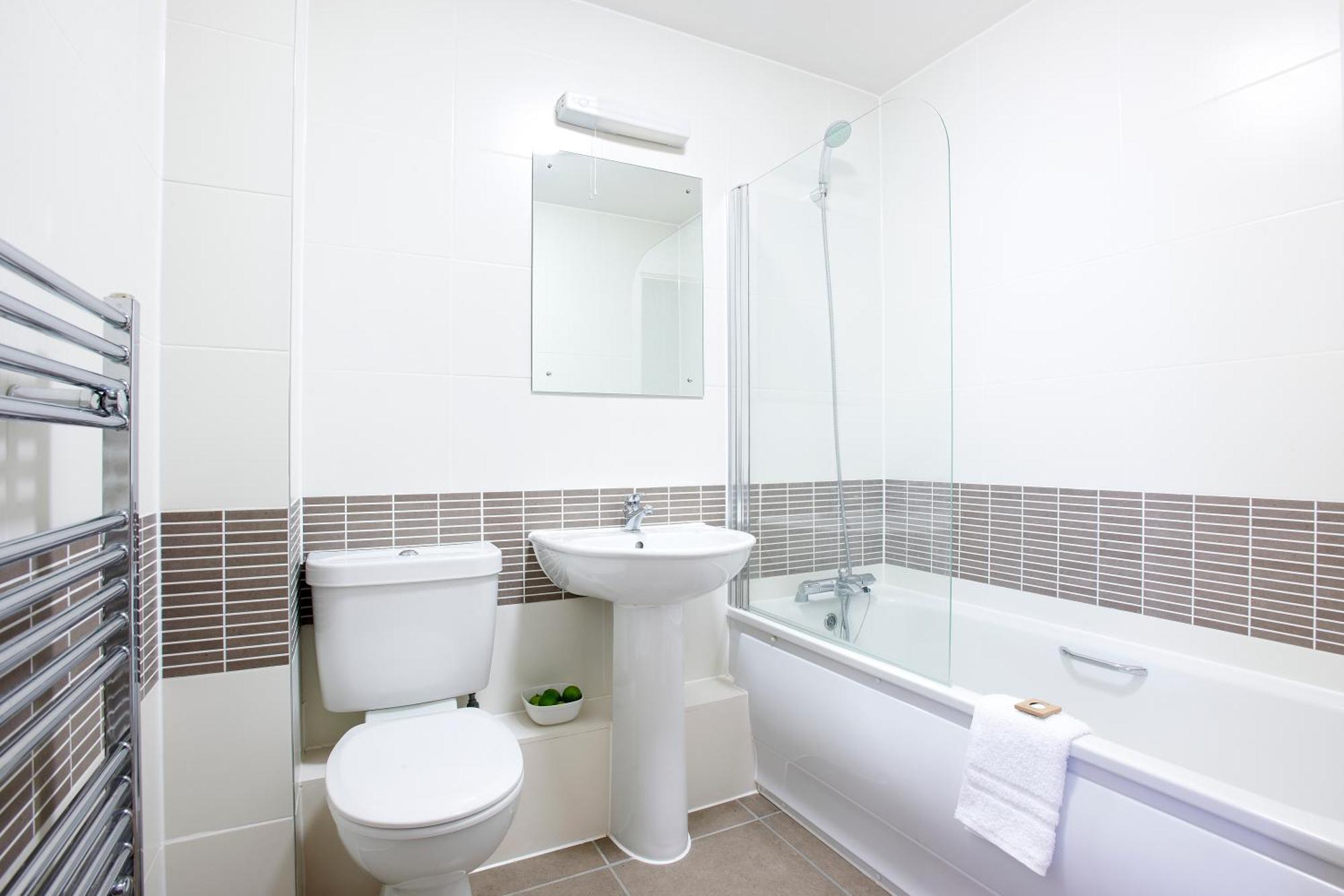 Watford Centre - Luxury Penthouse Appartement Buitenkant foto